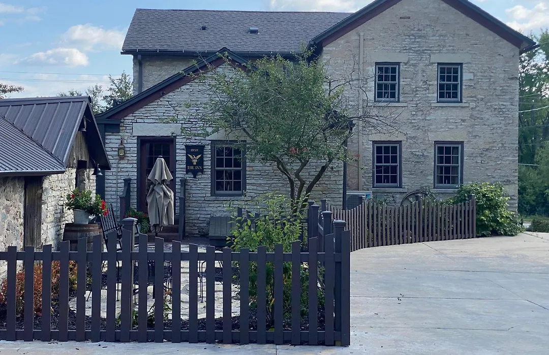 The Inn On The Olde Homestead-1
